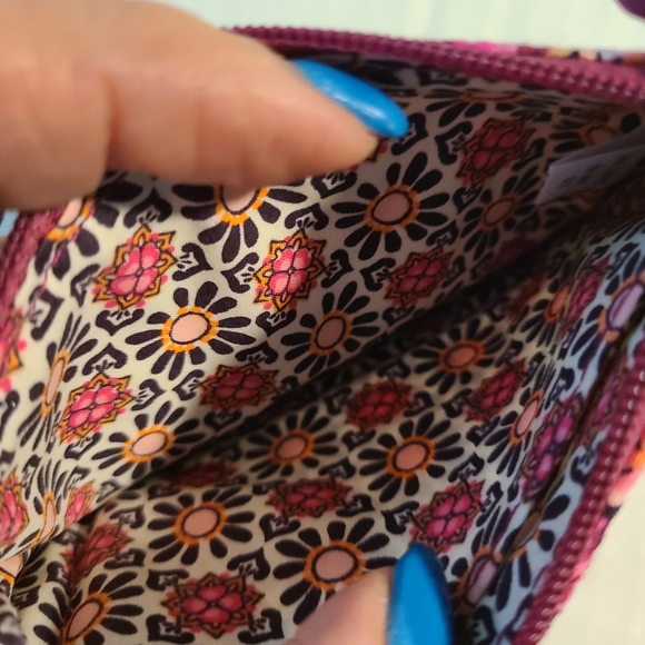 Vera Bradley RIFD Riley Compact Wallet and Zip ID - Picture 7 of 7